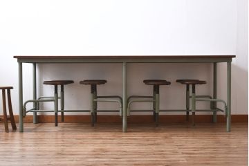 ラフジュ工房オリジナル 格納スツール付き　アンティークペイントが魅力の8人掛けテーブル(ダイニングテーブル、作業台)