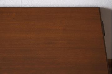 レトロ家具　昭和レトロ　樺材　たっぷりの奥行が魅力の温もり溢れる平机(デスク、在宅ワーク、在宅用作業台)