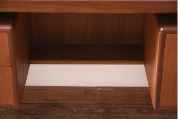 G-PLAN(ジープラン)　北欧家具　大きなミラーが印象的なドレッサー(化粧台)(2)