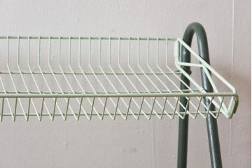 ペイント家具　グリーンペイントが可愛らしいスチールラック(ワゴン、陳列棚)