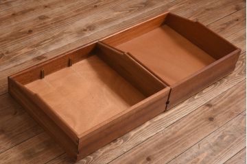 ヴィンテージ家具　北欧ビンテージ　G-PLAN(ジープラン)　BBシリーズ　モダンな佇まいが魅力的なワードローブ(収納棚、キャビネット)