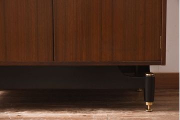 ヴィンテージ家具　北欧ビンテージ　G-PLAN(ジープラン)　BBシリーズ　モダンな佇まいが魅力的なワードローブ(収納棚、キャビネット)