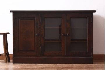 中古　北海道民芸特注品　細かく分かれた収納スペースが便利なキャビネット(ローボート、収納棚)