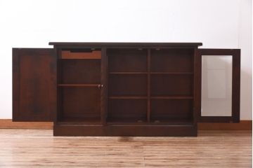 中古　北海道民芸特注品　細かく分かれた収納スペースが便利なキャビネット(ローボート、収納棚)