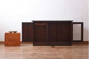 中古　北海道民芸特注品　細かく分かれた収納スペースが便利なキャビネット(ローボート、収納棚)