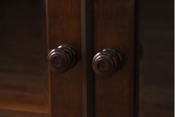 中古　北海道民芸特注品　細かく分かれた収納スペースが便利なキャビネット(ローボート、収納棚)