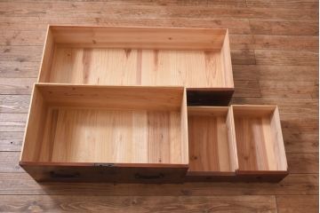 アンティーク家具　和製アンティーク　リメイク　艶やかな漆が目を惹く二本松箪笥ローボード(時代箪笥、ローチェスト)