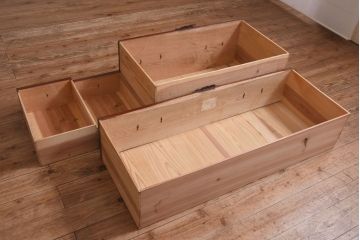 アンティーク家具　和製アンティーク　リメイク　艶やかな漆が目を惹く二本松箪笥ローボード(時代箪笥、ローチェスト)