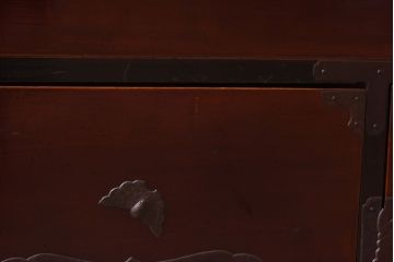 アンティーク家具　和製アンティーク　リメイク　艶やかな漆が目を惹く二本松箪笥ローボード(時代箪笥、ローチェスト)