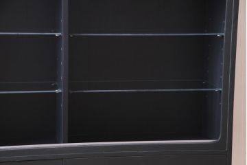ヴィンテージ家具　イギリスビンテージ　リペイント　シックな色味の引き出し付き吊り戸棚(収納棚、飾り棚)