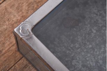 アンティーク雑貨　昭和レトロ　シャビーな雰囲気の平型ブリキガラスケース(ショーケース、飾り棚)