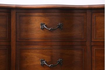 中古　DREXEL HERITAGE(ドレクセルヘリテイジ)　Touraine(ツーレイン)　エレガントな雰囲気が魅力的なチェスト(サイドボード、引き出し)(定価約49万円)