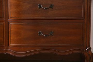 中古　DREXEL HERITAGE(ドレクセルヘリテイジ)　Touraine(ツーレイン)　エレガントな雰囲気が魅力的なチェスト(サイドボード、引き出し)(定価約49万円)