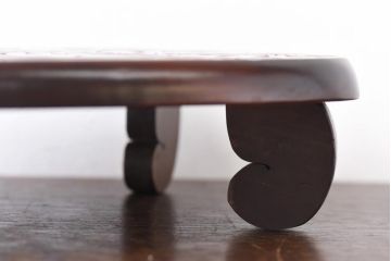 アンティーク雑貨　ビンテージ　伝統工芸　日光彫り　見事な大輪の花が目を引く花台(飾り台)