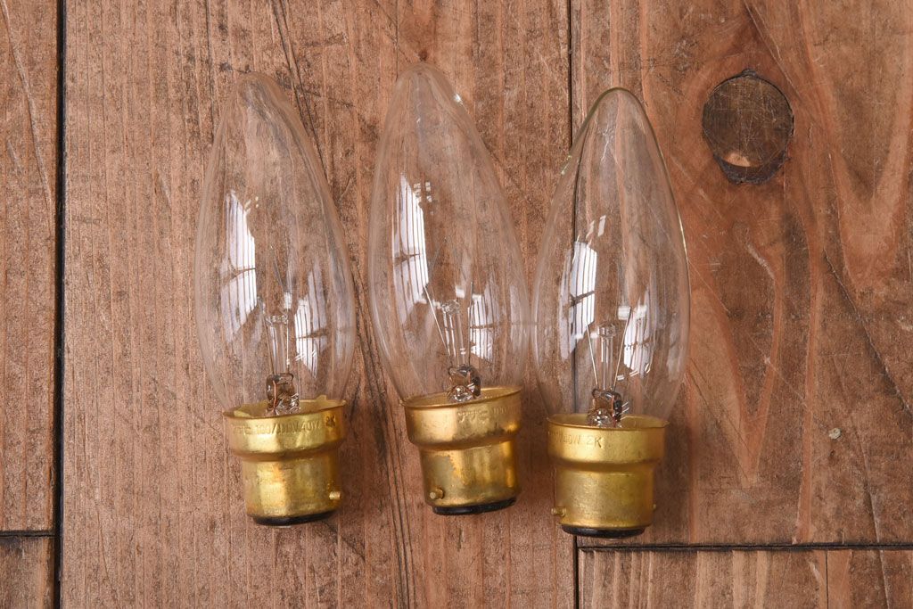 フランスビンテージ　3灯　クラシカルな雰囲気がお洒落なシャンデリア(天井照明、吊り下げ照明)