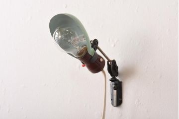 昭和初期　レトロな色合いが魅力的なミシンライト(壁付け照明)