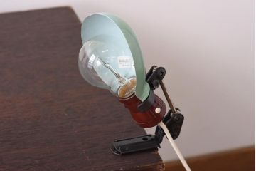 昭和初期　レトロな色合いが魅力的なミシンライト(壁付け照明)