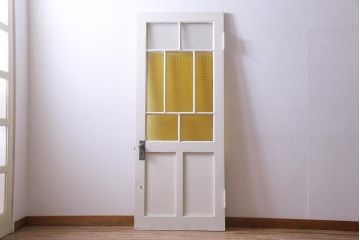 ペイント建具　明るい印象を与えるレトロなプレスガラス入りの鉄製ドア(扉)