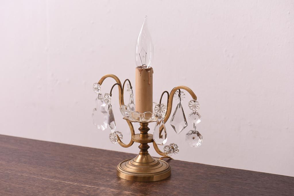 フランスアンティーク　エレガントさと可憐さが織り交じるテーブルランプ(デスクスタンド)