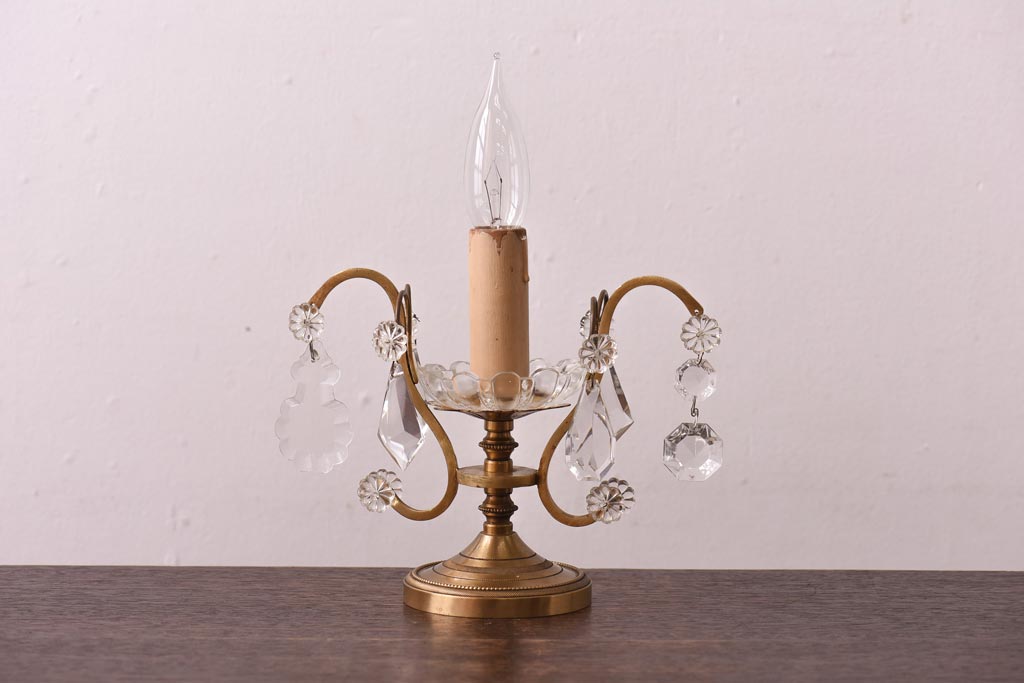 フランスアンティーク　エレガントさと可憐さが織り交じるテーブルランプ(デスクスタンド)