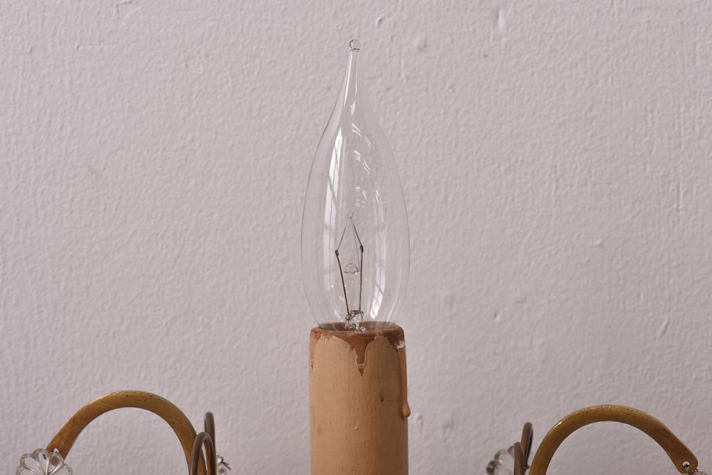 フランスアンティーク　エレガントさと可憐さが織り交じるテーブルランプ(デスクスタンド)