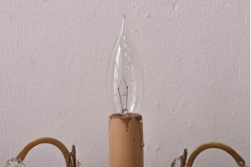 フランスアンティーク　エレガントさと可憐さが織り交じるテーブルランプ(デスクスタンド)