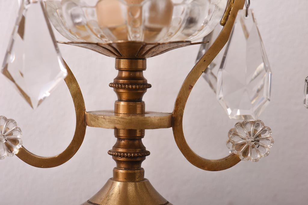 フランスアンティーク　エレガントさと可憐さが織り交じるテーブルランプ(デスクスタンド)