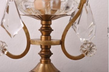 フランスアンティーク　エレガントさと可憐さが織り交じるテーブルランプ(デスクスタンド)