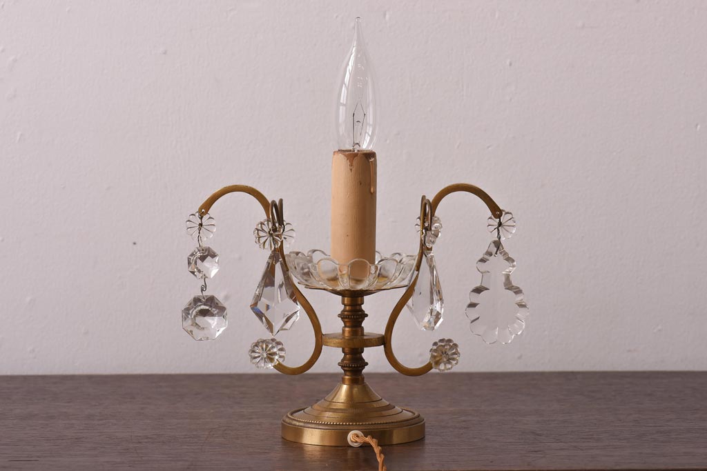 フランスアンティーク　エレガントさと可憐さが織り交じるテーブルランプ(デスクスタンド)