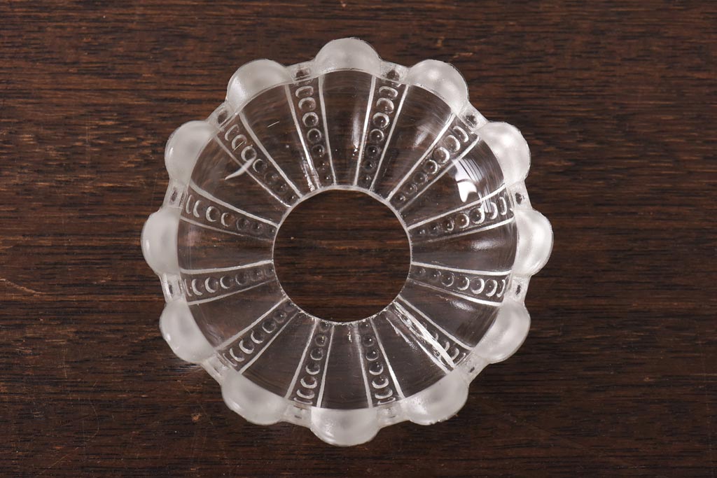 フランスアンティーク　エレガントさと可憐さが織り交じるテーブルランプ(デスクスタンド)