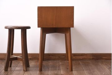 アンティーク家具　和製アンティーク　栓材　モダンなデザインがお洒落な電話台(サイドテーブル)