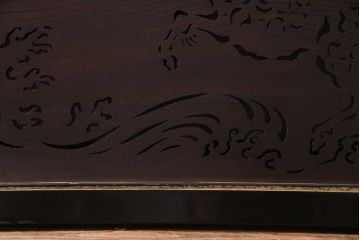 古民具　明治期　ケヤキ一枚板　麒麟の透かし彫りが施された欄間(建具)