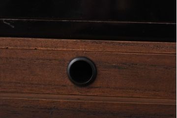 アンティーク家具　古民具・骨董　指物工芸品　外箱桐材　銀の引手が上品な漆塗りの小引き出し(裁縫箱)