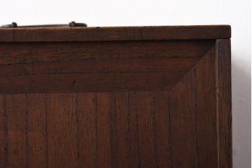 アンティーク家具　古民具・骨董　指物工芸品　外箱桐材　銀の引手が上品な漆塗りの小引き出し(裁縫箱)