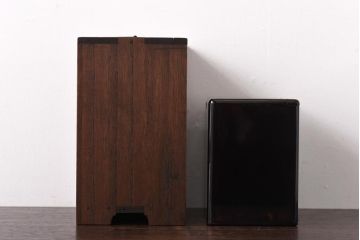 アンティーク家具　古民具・骨董　指物工芸品　外箱桐材　銀の引手が上品な漆塗りの小引き出し(裁縫箱)
