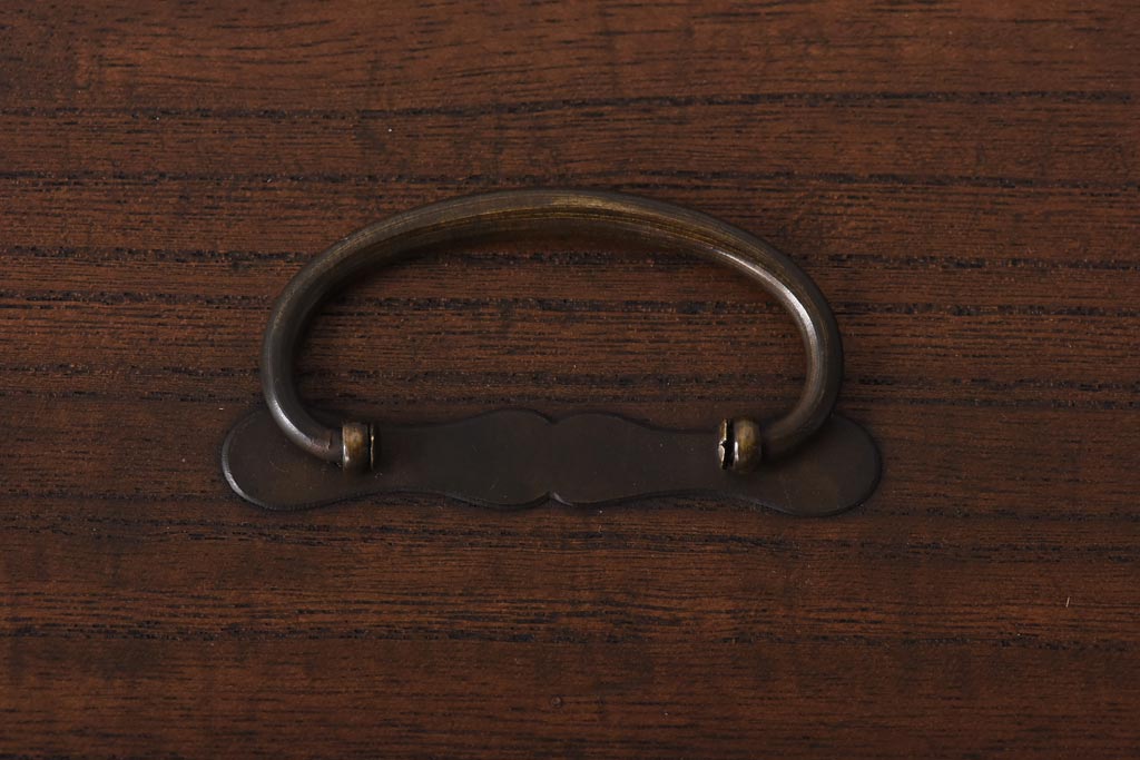 アンティーク家具　古民具・骨董　指物工芸品　外箱桐材　銀の引手が上品な漆塗りの小引き出し(裁縫箱)