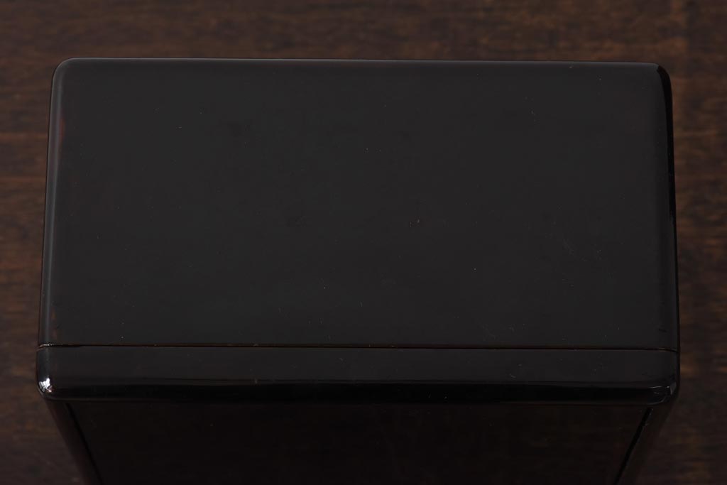 アンティーク家具　古民具・骨董　指物工芸品　外箱桐材　銀の引手が上品な漆塗りの小引き出し(裁縫箱)