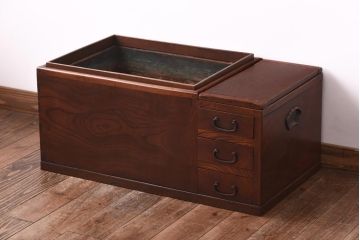 アンティーク雑貨　和製アンティーク　ケヤキ材　猫板付き　上品な漆塗りが施された長火鉢