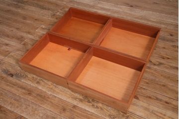 ヴィンテージ家具　北欧ビンテージ　G-PLAN(ジープラン)　大きなミラーが印象的なドレッサー(化粧台)