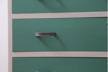 ペイント家具　当店オリジナルガラス入り　淡いカラーが可愛らしいチェスト(引き出し、収納タンス、整理たんす)(R-033394)