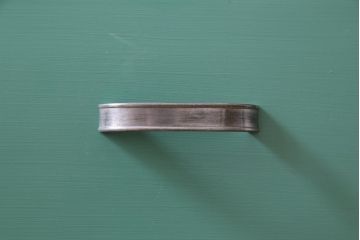 ペイント家具　当店オリジナルガラス入り　淡いカラーが可愛らしいチェスト(引き出し、収納タンス、整理たんす)(R-033394)