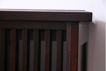 中古　九州民芸家具　シックな雰囲気とモダンなデザインが魅力的なサイドボード(収納棚)