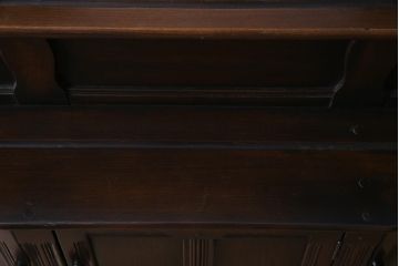 ヴィンテージ家具　イギリスビンテージ　ERCOL(アーコール)　大人の雰囲気漂う上質な壁掛け収納(ウォールシェルフ、吊り戸棚)
