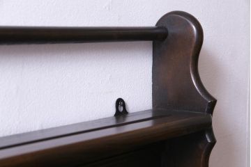ヴィンテージ家具　イギリスビンテージ　ERCOL(アーコール)　大人の雰囲気漂う上質な壁掛け収納(ウォールシェルフ、吊り戸棚)
