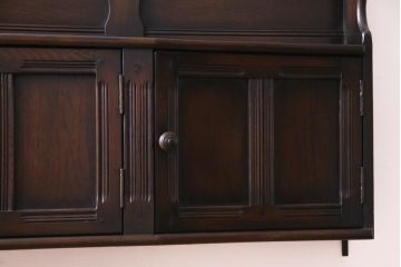 ヴィンテージ家具　イギリスビンテージ　ERCOL(アーコール)　大人の雰囲気漂う上質な壁掛け収納(ウォールシェルフ、吊り戸棚)