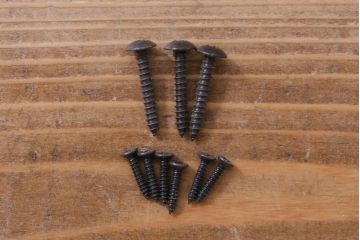 ヴィンテージ家具　イギリスビンテージ　ERCOL(アーコール)　大人の雰囲気漂う上質な壁掛け収納(ウォールシェルフ、吊り戸棚)