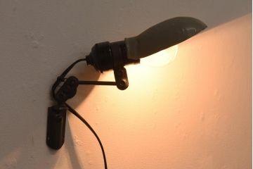 昭和初期　レトロな色合いが魅力的なミシンライト(壁付け照明)(1)