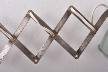 イギリスビンテージ　インダストリアルな雰囲気が格好の良いシザーランプ(壁付け照明)