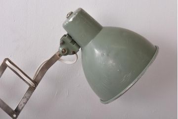 イギリスビンテージ　インダストリアルな雰囲気が格好の良いシザーランプ(壁付け照明)