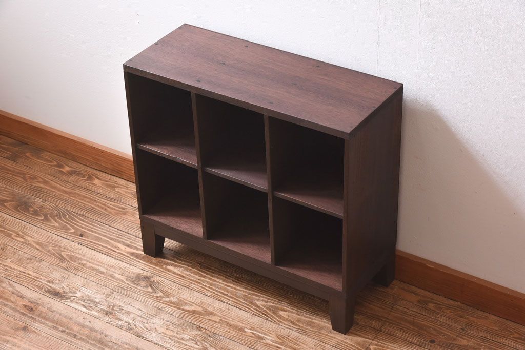 リメイク家具　懐かしい雰囲気が漂うマス目棚(飾り棚、収納棚)